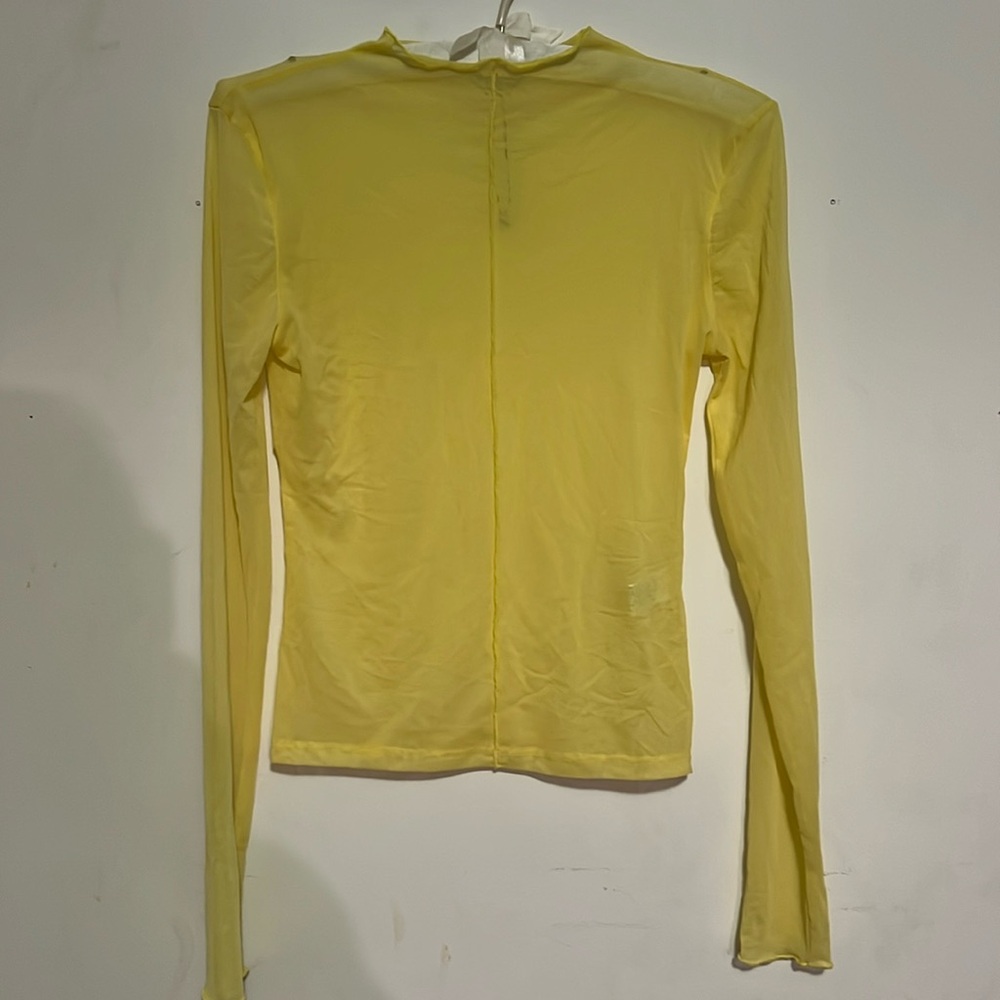 NWOT!! Zara yellow top!
